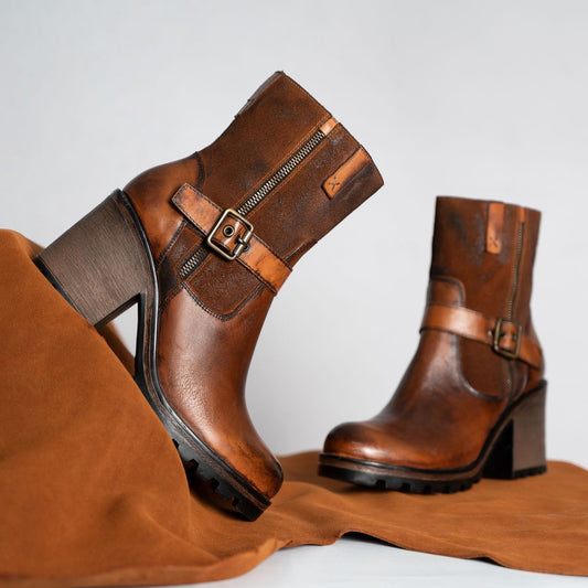 Savanna Trail Suede Boots